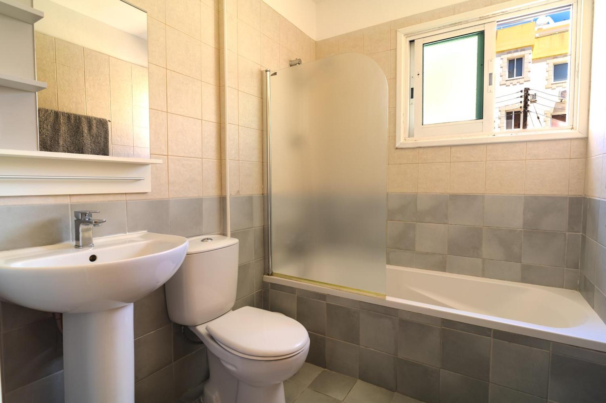 Helios Mackenzie One Bedroom Flat Ларнака Екстериор снимка