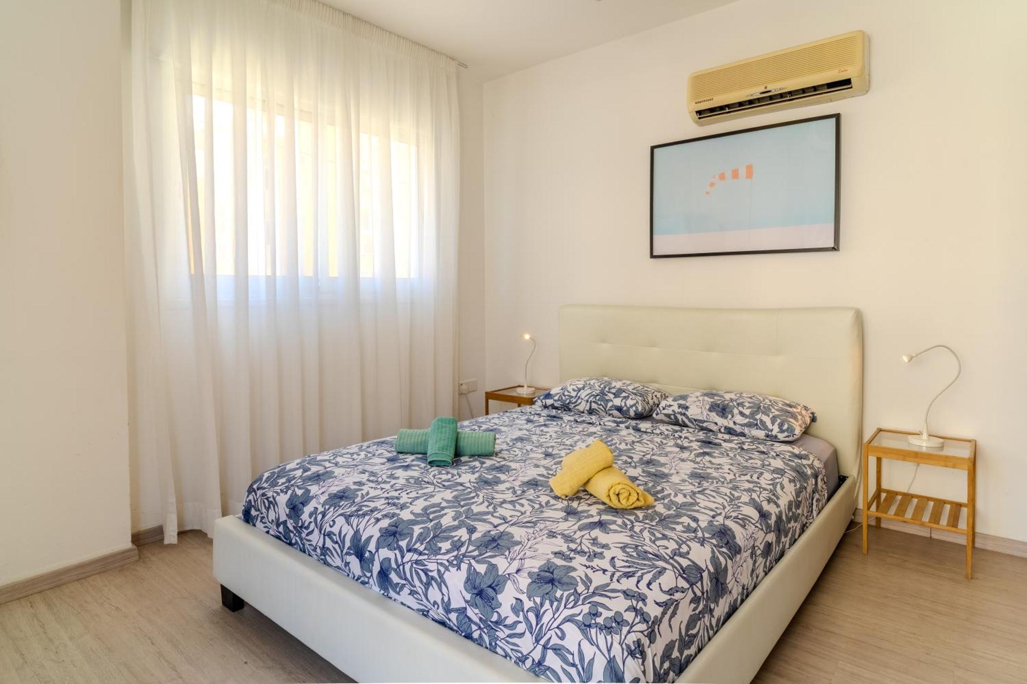 Helios Mackenzie One Bedroom Flat Ларнака Екстериор снимка